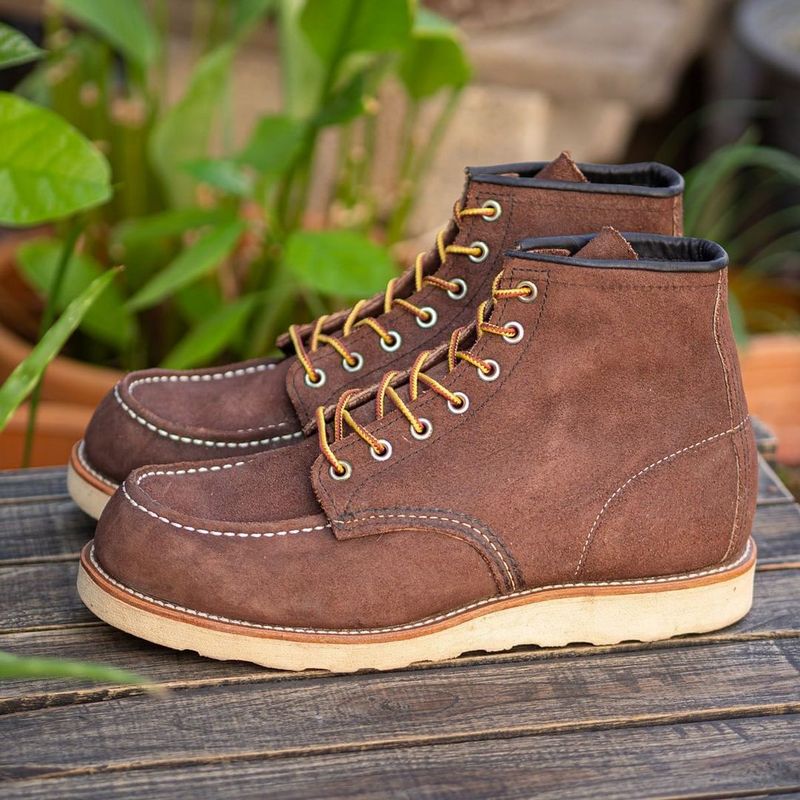 Ботинки Red Wing Heritage против ботинок Thorogood