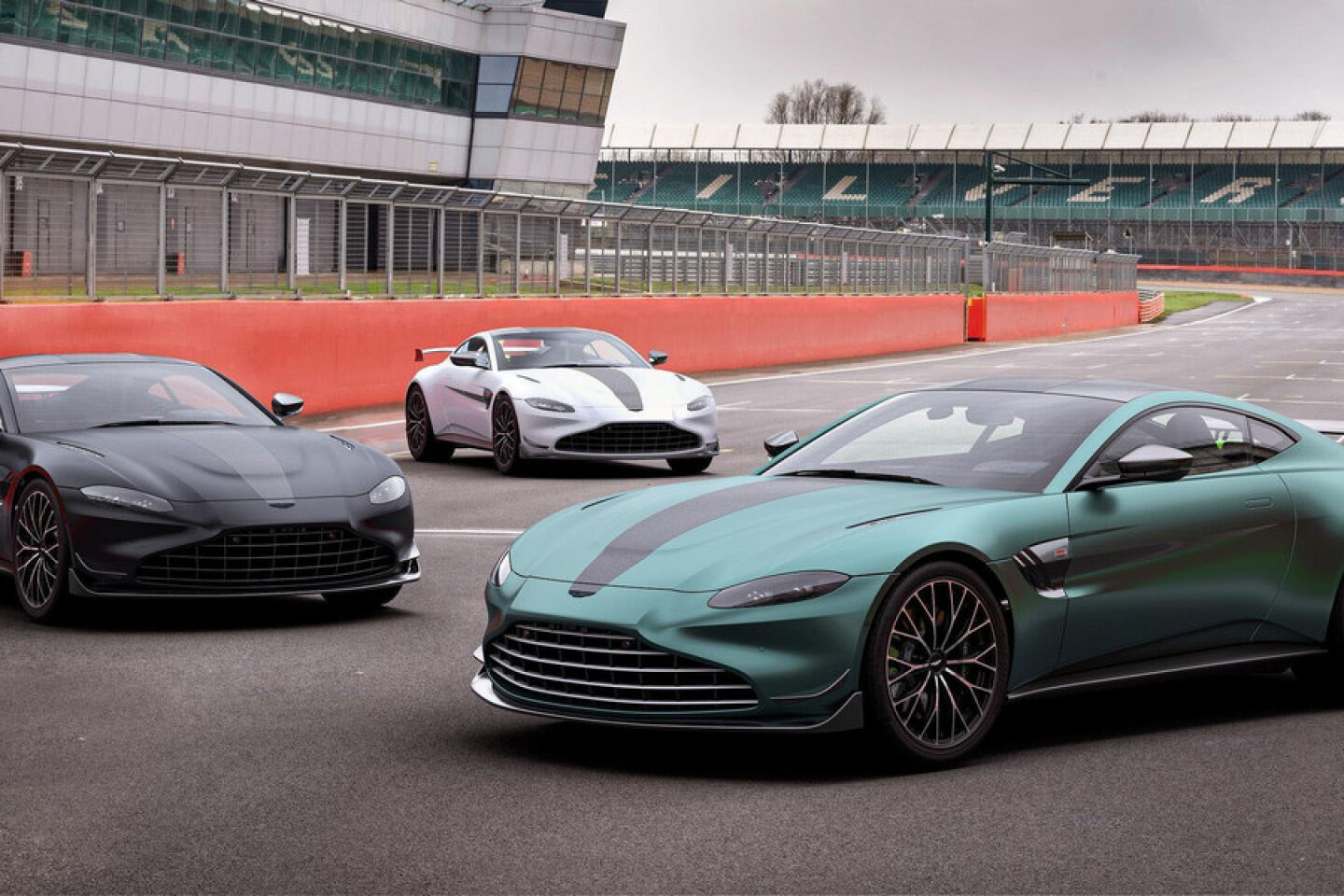 Представлен Aston Martin Vantage F1 Edition