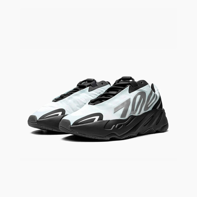 adidas Yeezy Boost 700 MNVN, Street Beat