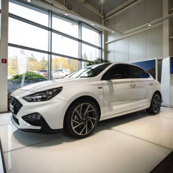 Новый хэтчбек i30 Hyundai выглядит крайне быстрым