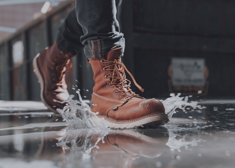 Ботинки Red Wing Heritage против ботинок Thorogood