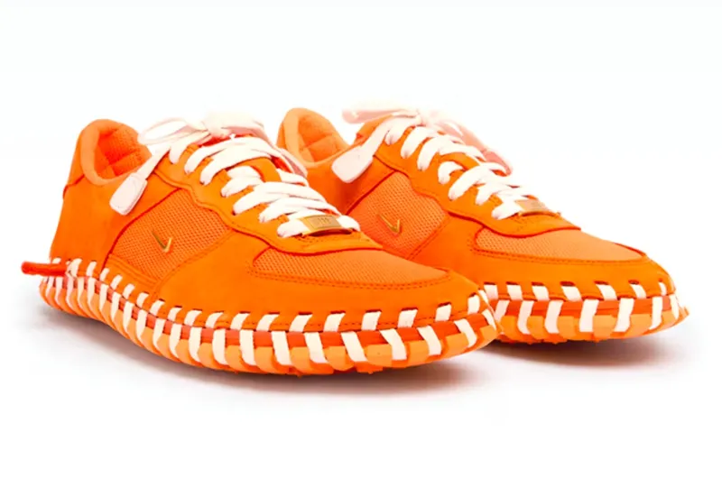 Nike J Force 1 Low Bright Mandarin — это детище Jacquemus в турбо-режиме