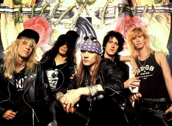 Солист Guns N’ Roses предстанет перед судом: его обвиняют в жестком изнасиловании