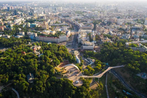 Солнце и тепло: москвичам пообещали комфортную погоду в выходные