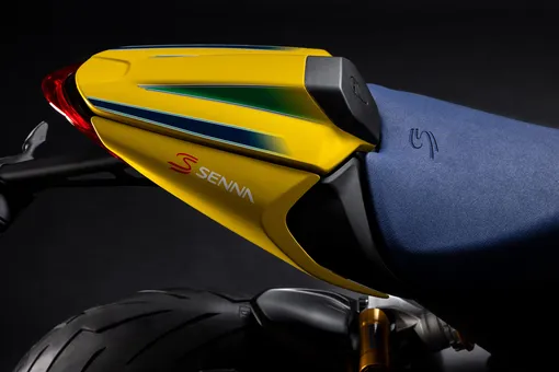 Ducati выпустила мотоцикл Monster Senna, посвященный Айртону Сенне