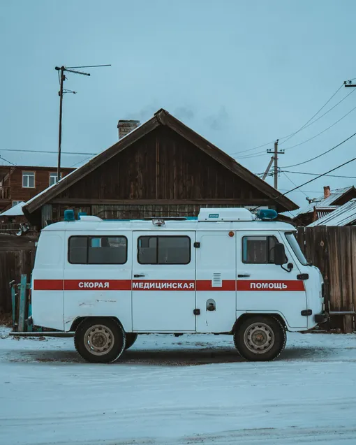 Скорой помощи хотят разрешить таранить автомобили: компенсаций для водителей не предусмотрено