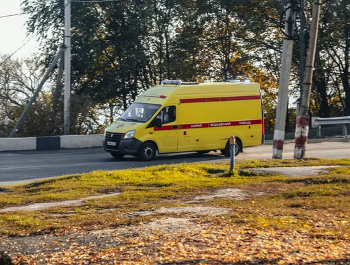 Скорой помощи хотят разрешить таранить автомобили: компенсаций для водителей не предусмотрено