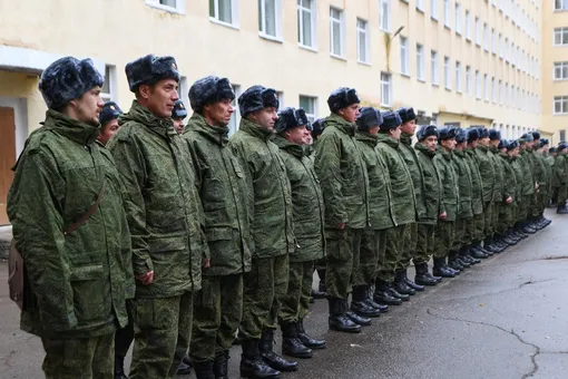 Работодателям станет проще передавать данные о сотрудниках в военкомат: снова мобилизация?