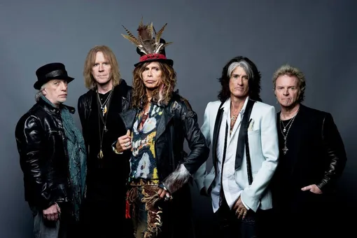 Группа Aerosmith больше не будут гастролировать: вокалист необратимо повредил связки